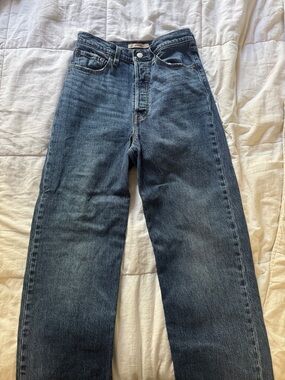 Levi’s Ribcage high rise Jean